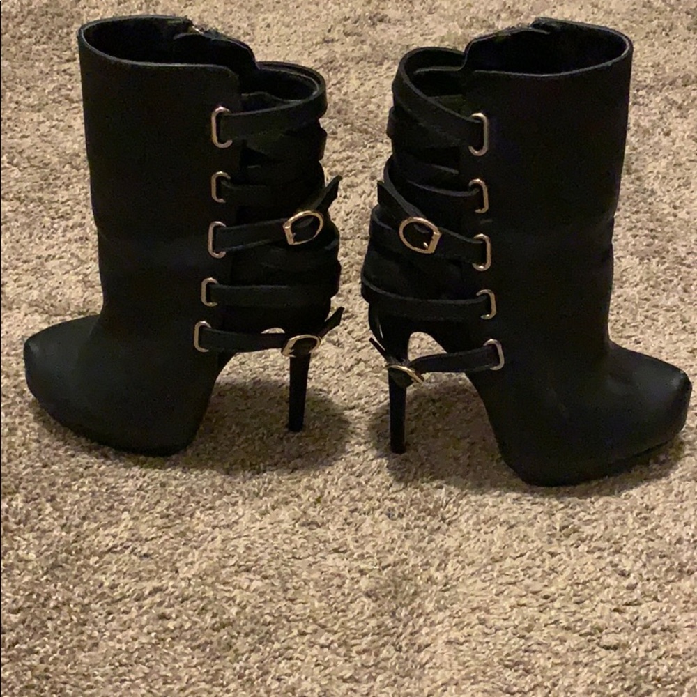 Bebe boot heels
